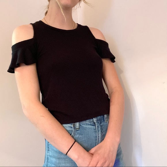 American Eagle Black Tee with Shoulders Cut Out - Picture 1 of 7